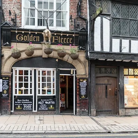 Отель Golden Fleece
