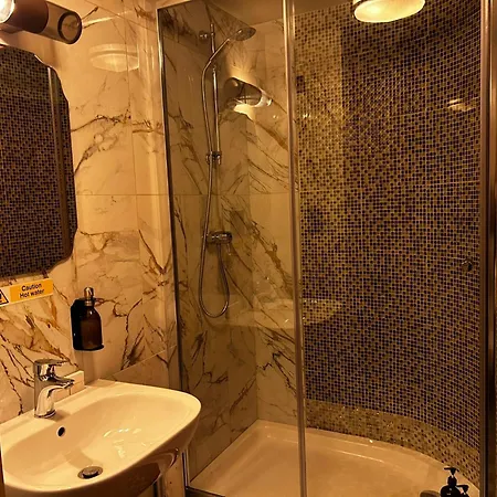 Otel Golden Fleece York