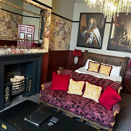 Golden Fleece 3* York