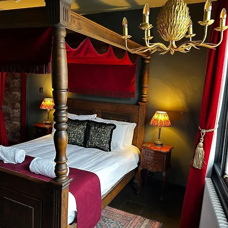 Golden Fleece 3* York