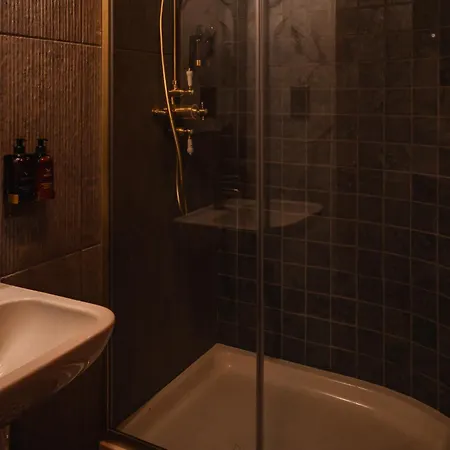 Hotel Golden Fleece 3*