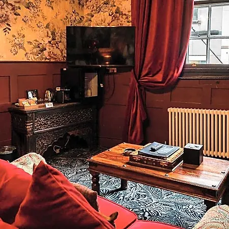 Hotel Golden Fleece 3*
