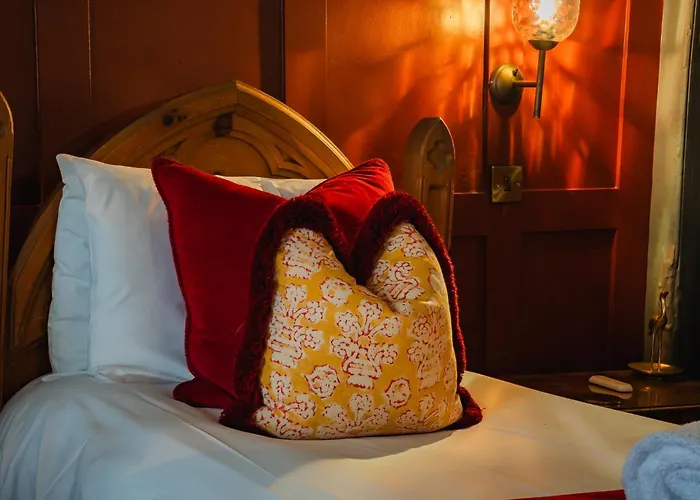 Golden Fleece 3* York