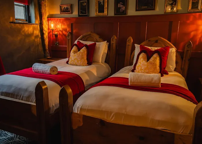 Hotel Golden Fleece 3*