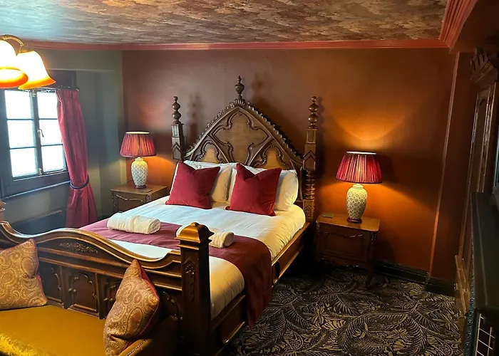 Golden Fleece Hotel York